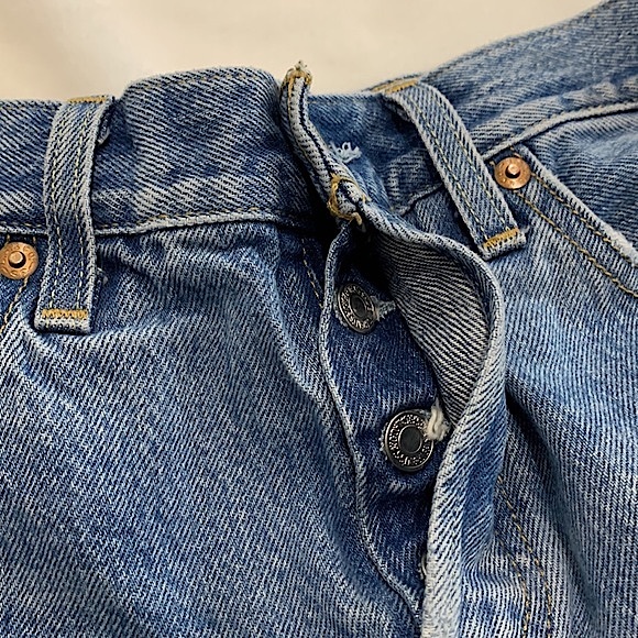 Levi's Premium Denim Jean Shorts Womens Size 25 Button Fly Distressed Frayed Hem - Picture 7 of 15